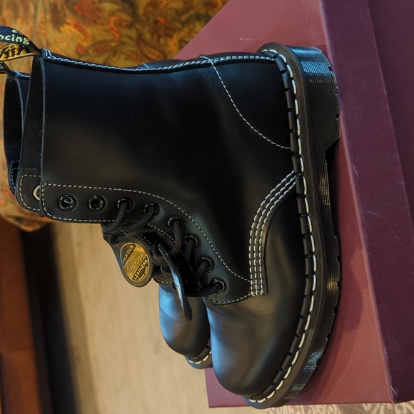 Dr. Martens 1460 MIE Horween leather boots UK4/US6 - Picture 4 of 13